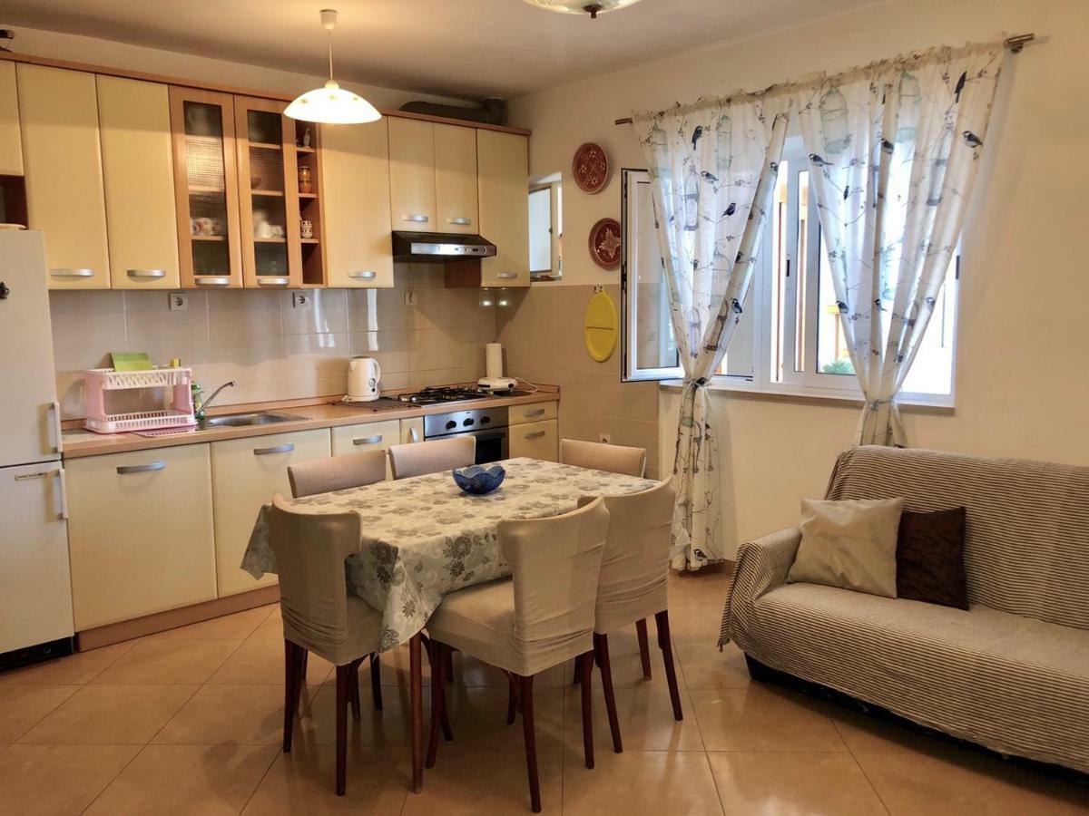 Apartment Daz Makarska