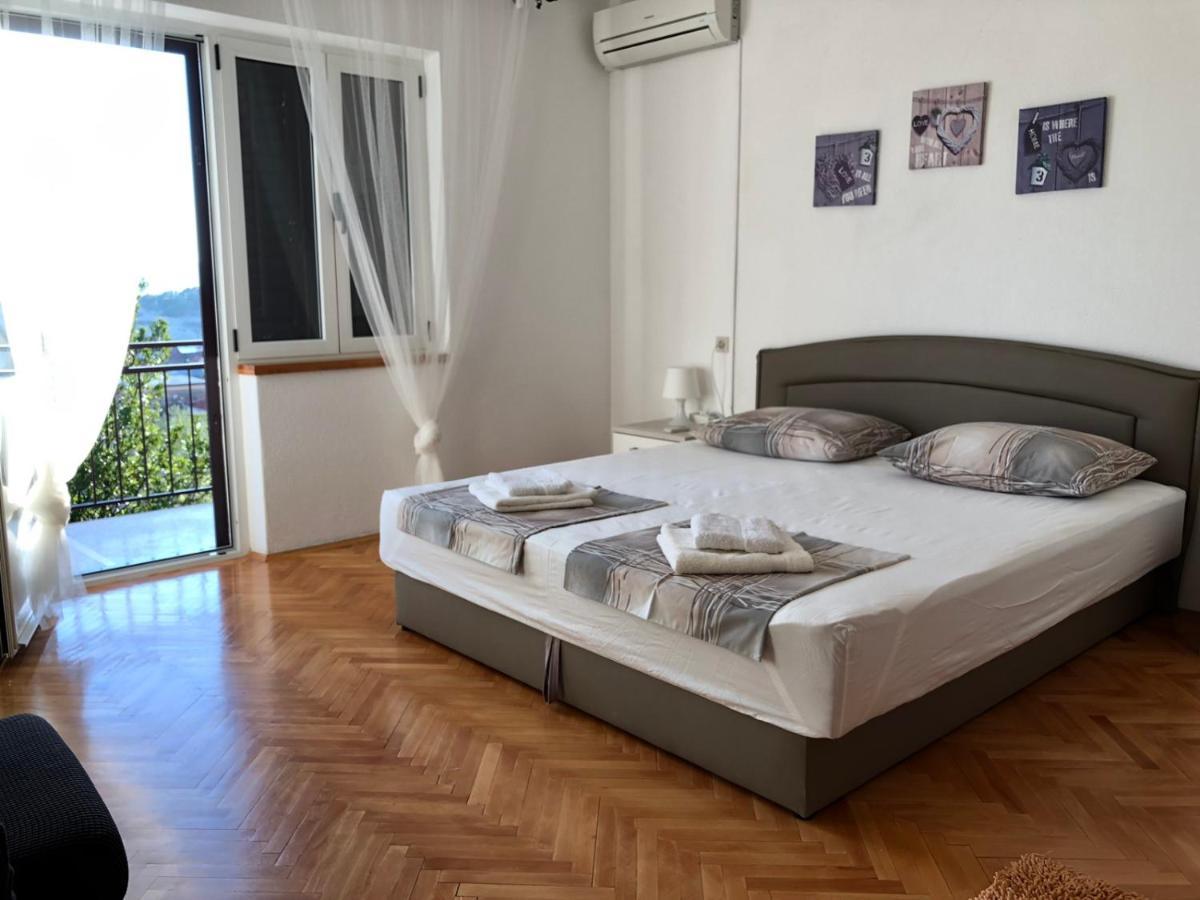 Apartment Daz Makarska